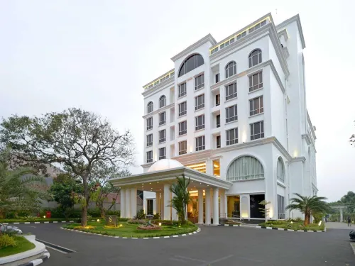 The Sahira Hotel Hotels in Tanah Sereal