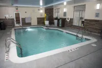 Fairfield Inn & Suites Cincinnati Uptown/University Area - Pools