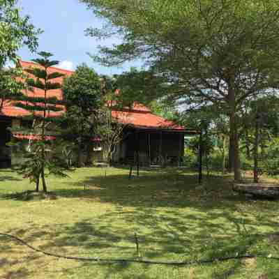 BaanSuanLeelawadee Resort Amphawa Hotel Exterior