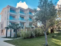 Mako Sea & Suites