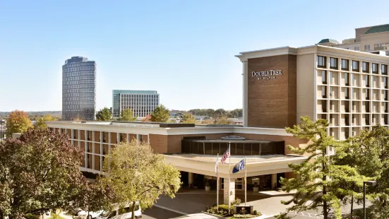 DoubleTree by Hilton McLean Tysons