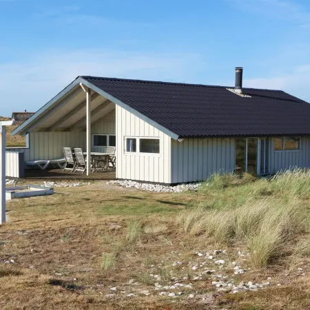 "Stian" - 200m from the Sea