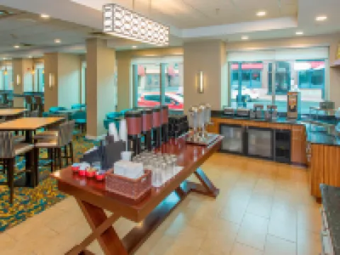 Residence Inn Moncton โรงแรมในมองก์ตัน