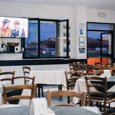 La Meta Sporting Rooms