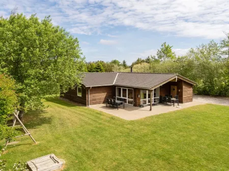 "Els" - 900m from the Sea Отели в г. Fjerritslev