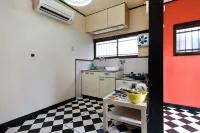 Charter Fee for 5 People Osaka Namba Nara USJ Tra فنادق في هيغاشيوساكا