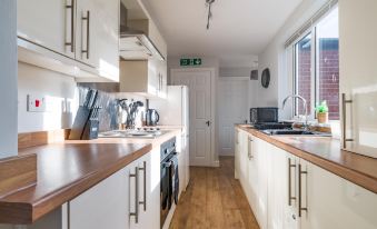Lily's Apartment 1, 2 Bed Flat in Northumberland - Housity