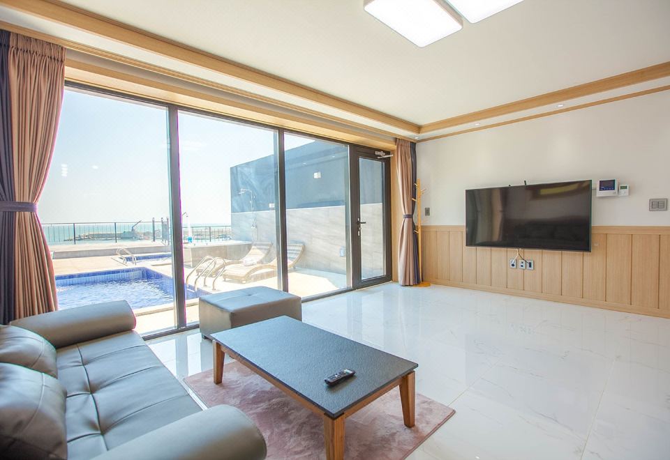 P237 풀빌라 객실