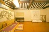 Jeonju Hanok Ihwa Gotaek Banchayougi Josik