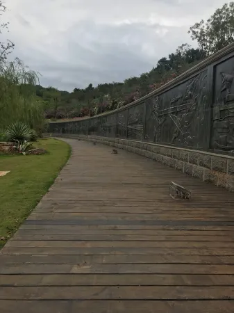 Kaiyuan Xiangjiang Xiaowu (Xiangyun Road) Отели рядом со станцией Kaiyuannan Railway Station