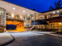 Best Western Plus the Inn  Suites at the Falls Hotels in Red Oaks Mill