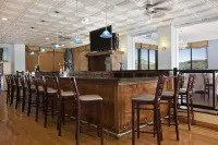 Wyndham Garden Lake Guntersville - bar