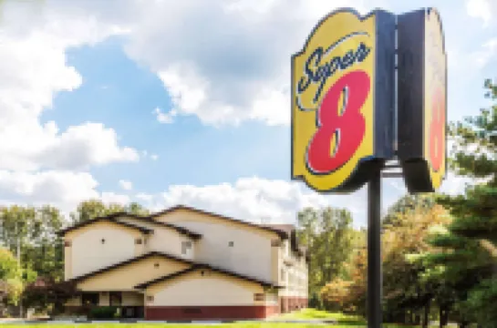 Super 8 by Wyndham East Stroudsburg/Poconos のホテル