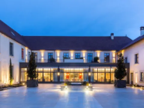 Best Western Premier Hotel les Sept Fontaines Hotels in Tournus