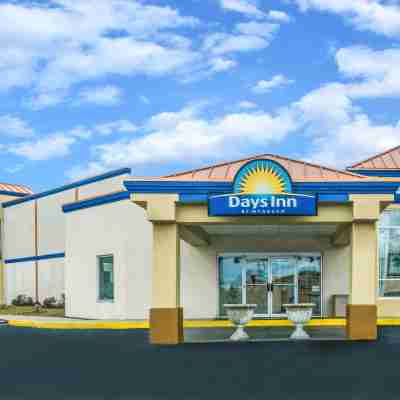 Days Inn by Wyndham Carlisle North Hotel Exterior