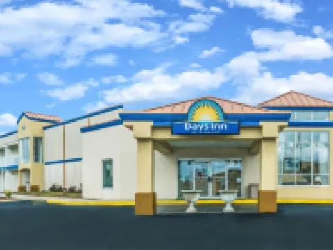 Days Inn by Wyndham Carlisle North Hoteles en Municipio de Middlesex