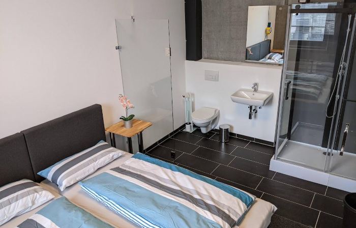 Business-Motel – direkt A8 Heimsheim / 24/7 Check-in / XL-Parkplatz