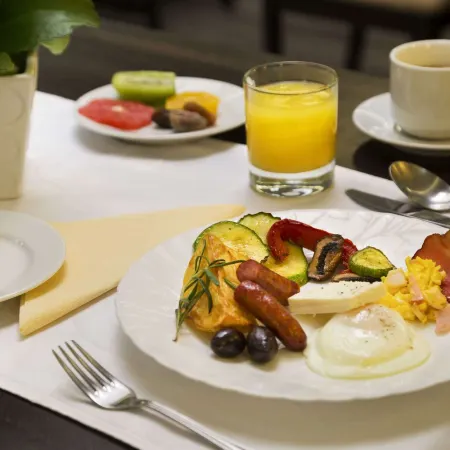 Ramada by Wyndham Iasi City Centre Отели в г. Яссы