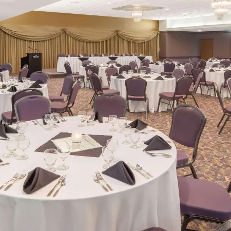 Ramada Plaza by Wyndham Calgary Downtown