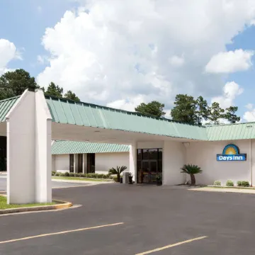 Days Inn by Wyndham McComb MS