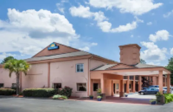 Days Inn by Wyndham Columbia Các khách sạn ở Columbia
