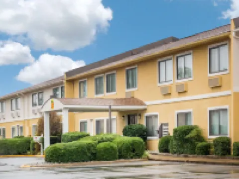 Super 8 by Wyndham Jonesboro Hotels in Jonesboro