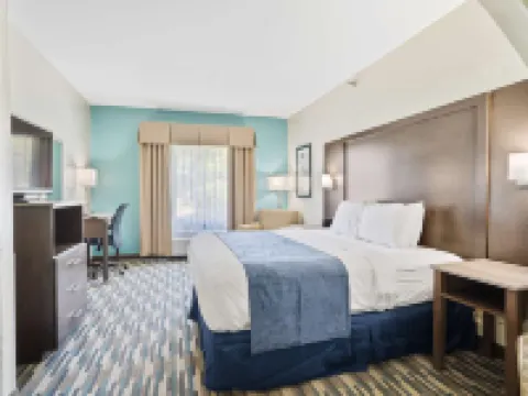 บลูวอเตอร์ อินน์แอนด์สวีทส์ บีดับเบิลยู ซิกเนเจอร์ คอลเลกชั่น โรงแรมในOnslow County