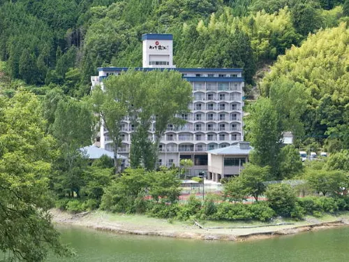 塩江海波爾度假別墅