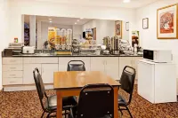 Econo Lodge Inn & Suites Mesquite - Dallas East Hotels in Forney