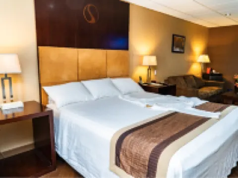Skky Hotel Hotels in Whitehorse