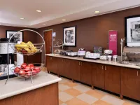 Hampton Inn & Suites by Hilton Fort Belvoir Alexandria South - breakfast