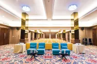 Golden Tulip Essential Tangerang Hotels in Tangerang