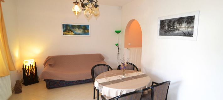 Luce Hotels in Vir