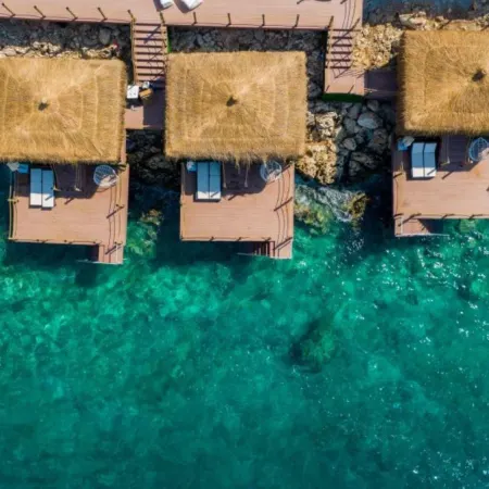 LURES HOTEL