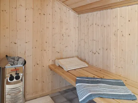 "Swanhild" - 900m from the Sea