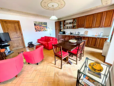 Central Spoleto Apartment with Large Sunny Terrace with Views