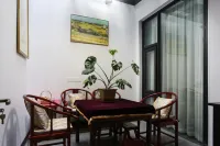 Floral Hotel·Youzi Hotel(Heluo Ancient City Branch)