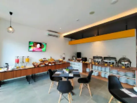 Hayo Hotel Palembang Hotele w: Kalidoni