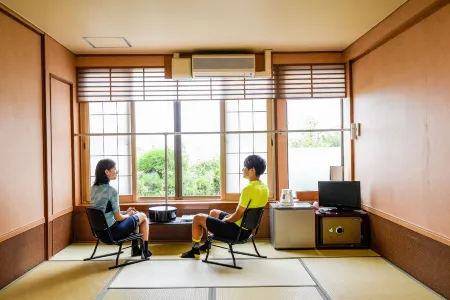 Marutoku Ryokan Отели в г. Хитатинака