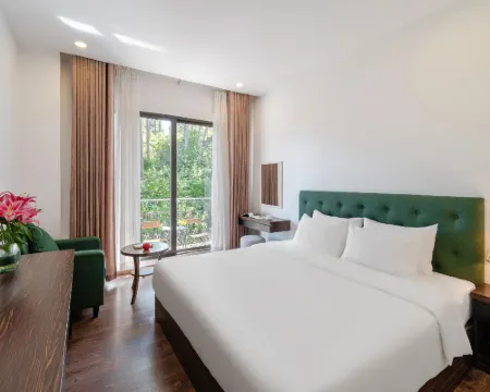 ทีทีอาร์ มูนสโตน อพาร์ต์ โฮเทล โรงแรมในด่าหลัต