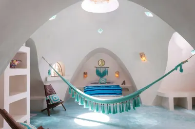 Unique Jungle Dome Ha with Kitchen