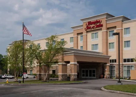 Hampton Inn & Suites Westford-Chelmsford Отели рядом с достопримечательностью «The Mill Works»