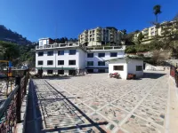Hotel Basera - Inns