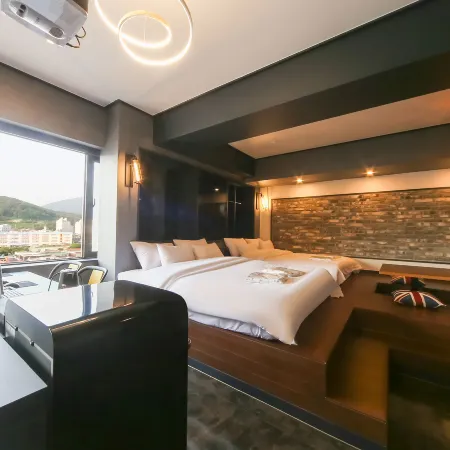 Fine Avenue Hotel