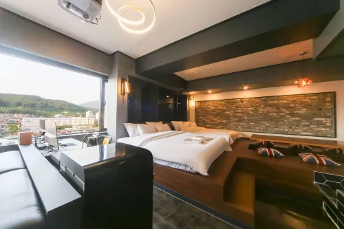 Fine Avenue Hotel