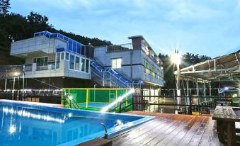 Geojedo Cypress Forest Pension