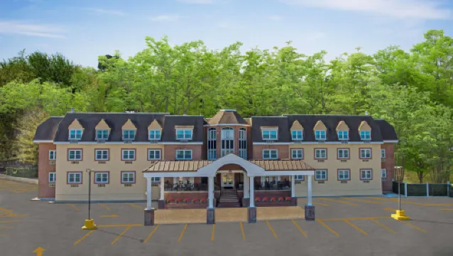 The Roslyn, Tapestry Collection by Hilton Hotels in Glen Cove