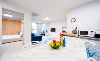 Geoje Biken Kids Pool Villa (Pool for All Rooms, Elevator)