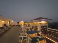 The Cliff Opp. Manas Lake Uravade住宿飯店