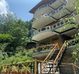 Madpackers Jibhi - of Streamsides & Waterfalls